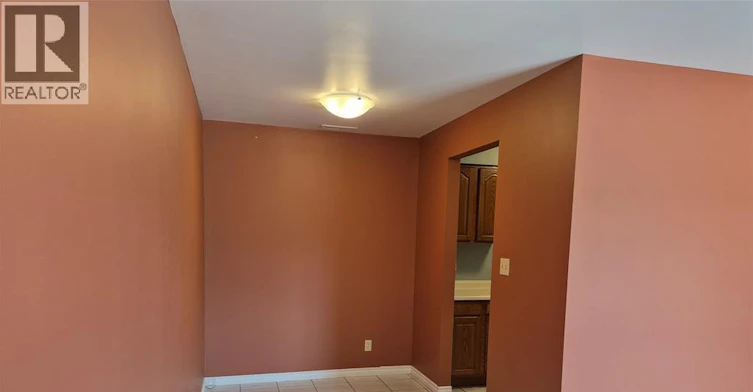 3-3875 Tecumseh Road East, Windsor, ON, N8W 1T1 - 3