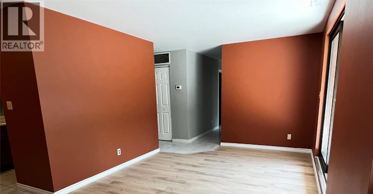 3-3875 Tecumseh Road East, Windsor, ON, N8W 1T1 - 3