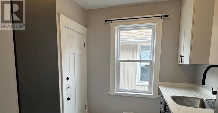 MAIN-140 Arundell Street, London, ON, N5Z 2J9 - 11