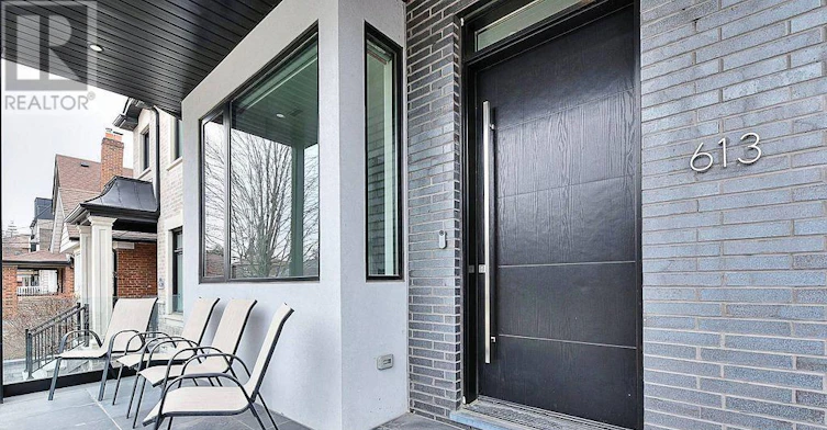 613 Harvie Avenue, Toronto, ON, M6E 4M4 - 3