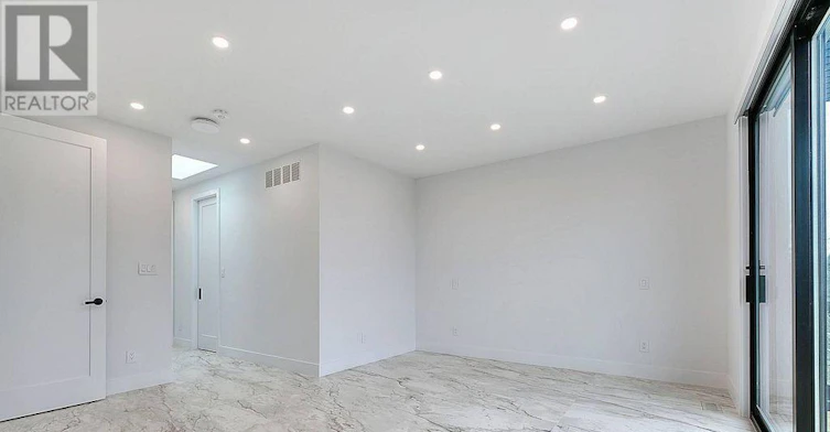 613 Harvie Avenue, Toronto, ON, M6E 4M4 - 23