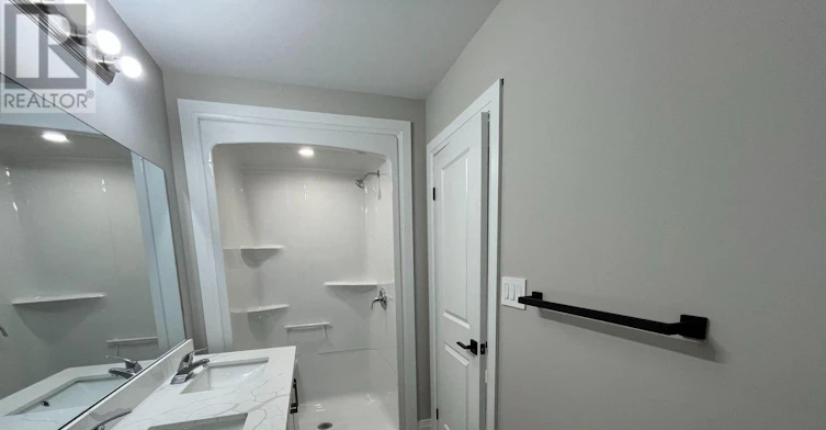 16 Keystone Trail, Welland, ON, L3B 0N8 - 13