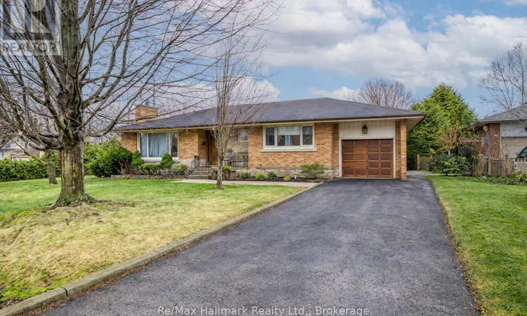 216 Wales Crescent