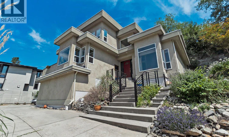 712 Creekside Road