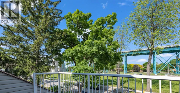 Lower-353 Indian Road, Windsor, ON, N9E 2M1 - 18