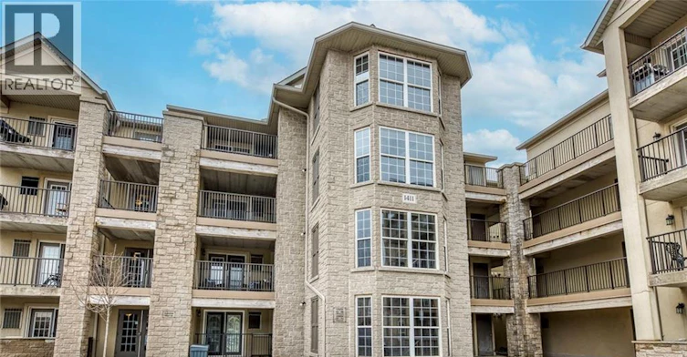 302-1411 Walker's Line, Burlington, ON, L7M 4P5