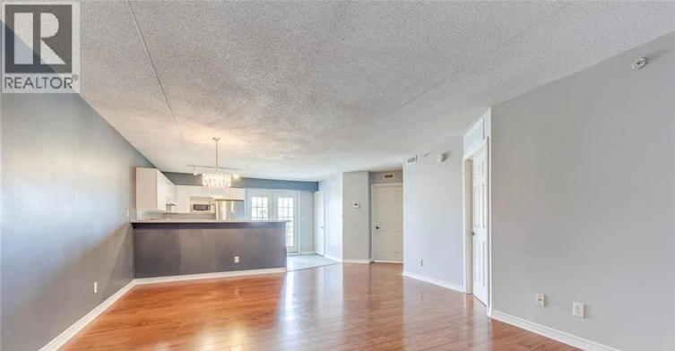 302-1411 Walker's Line, Burlington, ON, L7M 4P5 - 4