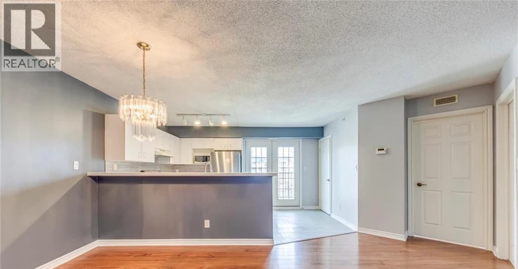 302-1411 Walker's Line, Burlington, ON, L7M 4P5 - 8