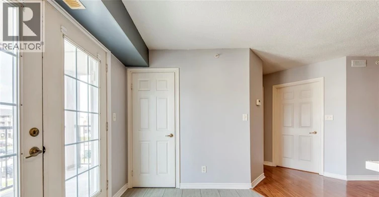 302-1411 Walker's Line, Burlington, ON, L7M 4P5 - 15