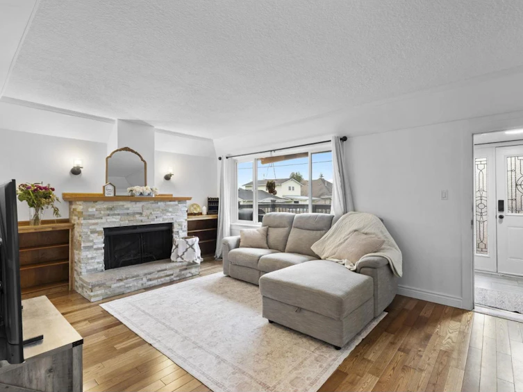 46307 Riverside Drive, Chilliwack, BC, V2P 3L2 - 4