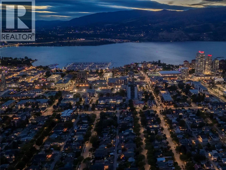 966 Fuller Avenue, Kelowna, BC, V1Y 6X4 - 36