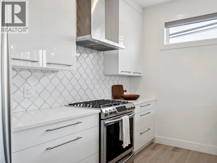 966 Fuller Avenue, Kelowna, BC, V1Y 6X4 - 5