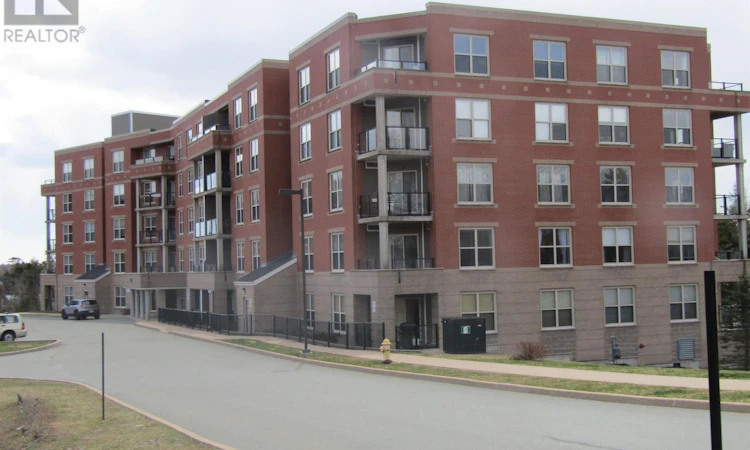 104-87 Pebblecreek Crescent