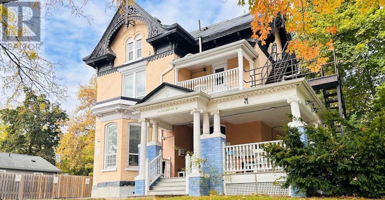 4-50 Nelson Street W, Brampton, ON, L6X 1C3