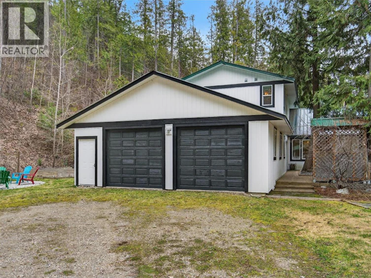 9048 Humming Bird Drive, Swansea Point, BC, V0E 2K2 - 79