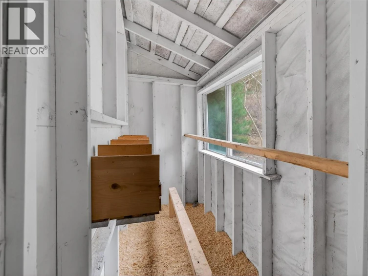 9048 Humming Bird Drive, Swansea Point, BC, V0E 2K2 - 75
