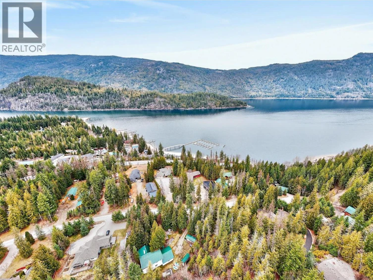 9048 Humming Bird Drive, Swansea Point, BC, V0E 2K2 - 3