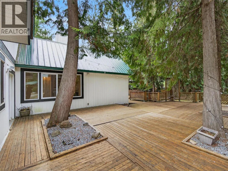 9048 Humming Bird Drive, Swansea Point, BC, V0E 2K2 - 57