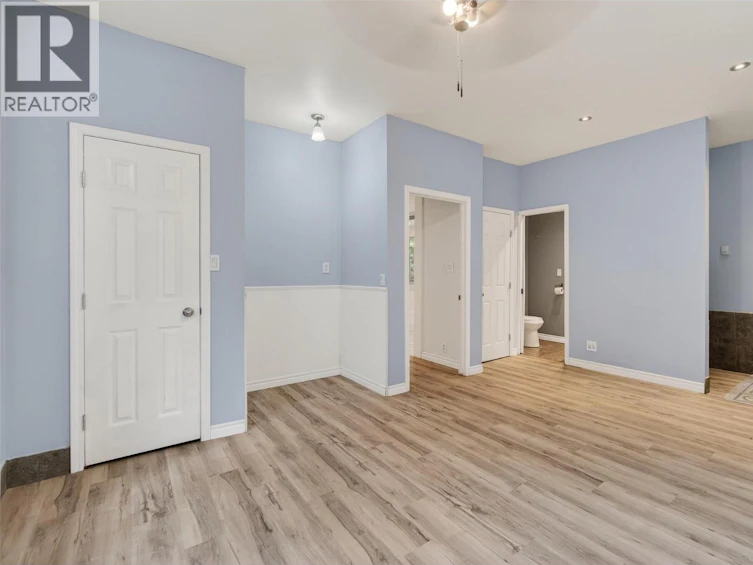 9048 Humming Bird Drive, Swansea Point, BC, V0E 2K2 - 44