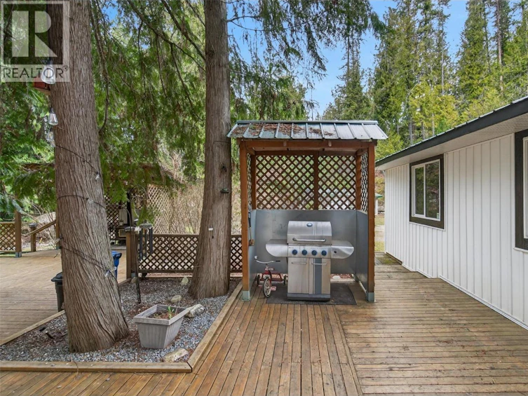 9048 Humming Bird Drive, Swansea Point, BC, V0E 2K2 - 56