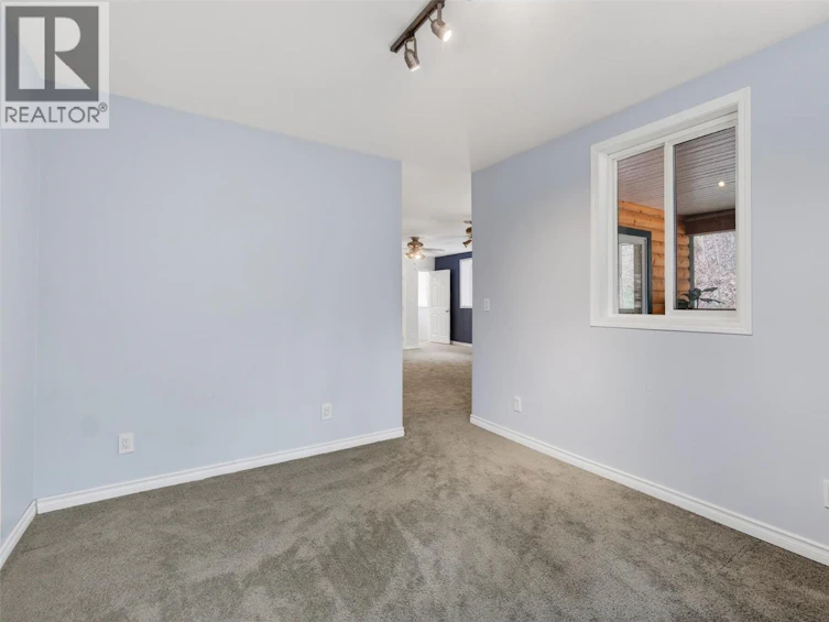 9048 Humming Bird Drive, Swansea Point, BC, V0E 2K2 - 34
