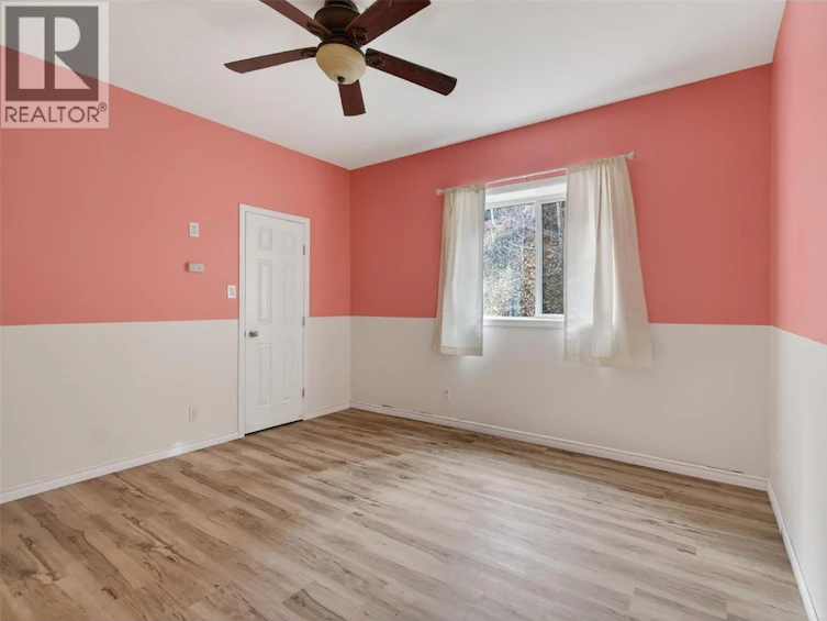 9048 Humming Bird Drive, Swansea Point, BC, V0E 2K2 - 38