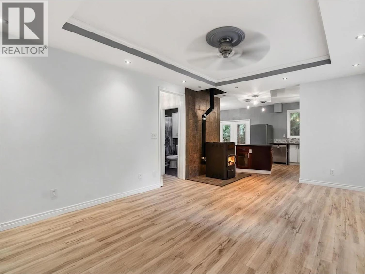 9048 Humming Bird Drive, Swansea Point, BC, V0E 2K2 - 9