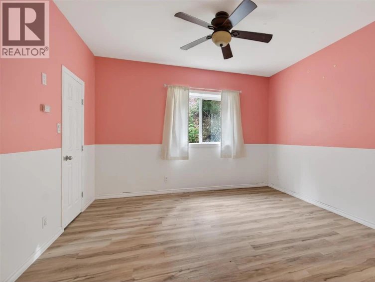 9048 Humming Bird Drive, Swansea Point, BC, V0E 2K2 - 37