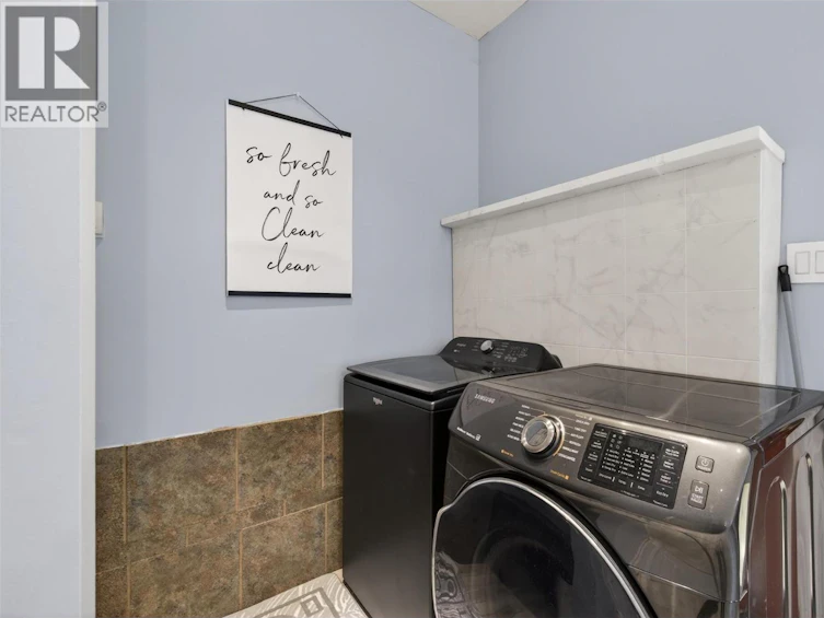 9048 Humming Bird Drive, Swansea Point, BC, V0E 2K2 - 42