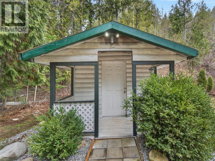 9048 Humming Bird Drive, Swansea Point, BC, V0E 2K2 - 73