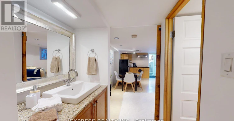 LOWER-146 Blackthorn Avenue, Toronto, ON, M6N 3H8 - 9