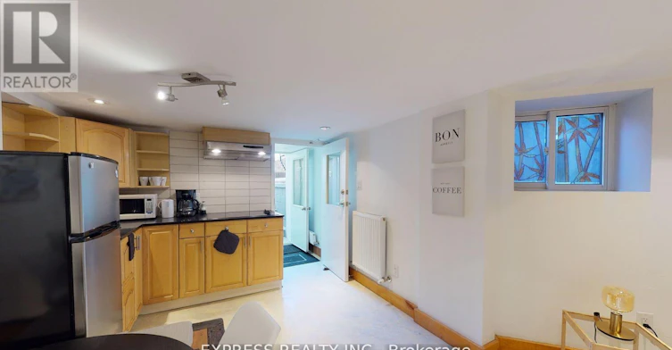 LOWER-146 Blackthorn Avenue, Toronto, ON, M6N 3H8 - 2
