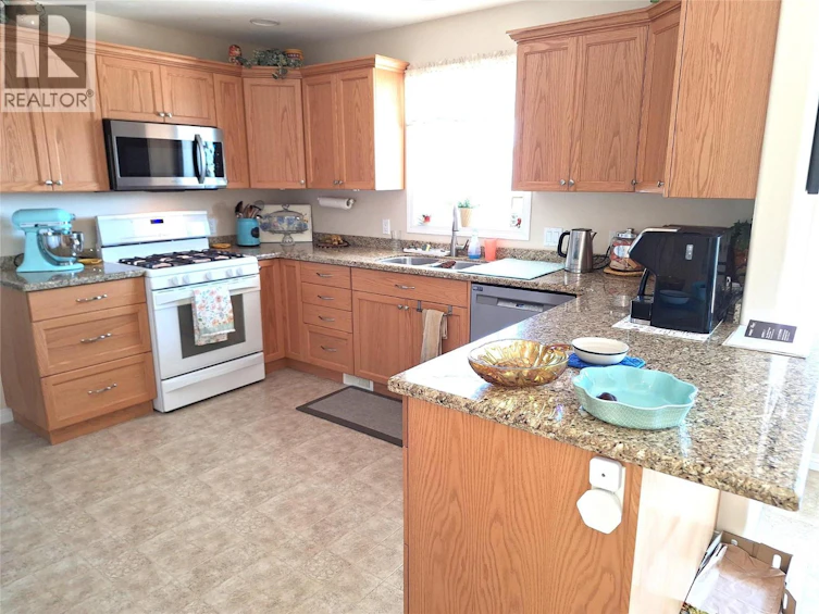 1406 Huckleberry Drive, Sorrento, BC, V0E 2W1 - 4