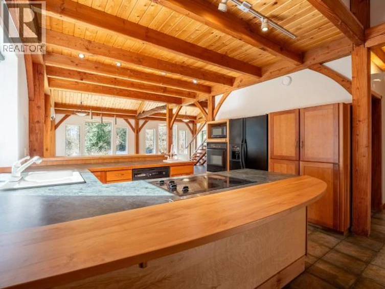 7615 Southview Road, Powell River, BC, V8A 0C9 - 5