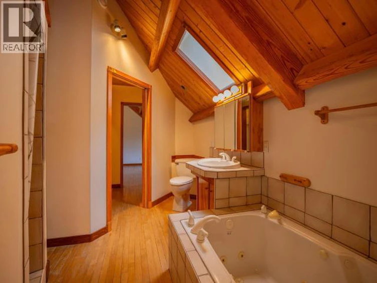 7615 Southview Road, Powell River, BC, V8A 0C9 - 40