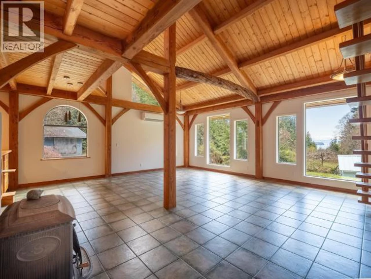 7615 Southview Road, Powell River, BC, V8A 0C9 - 7