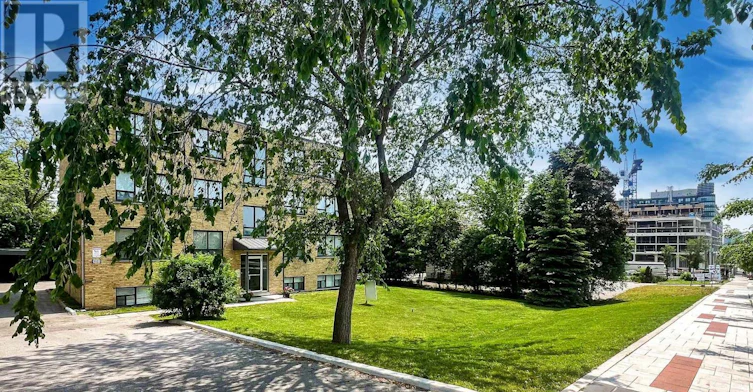 4-9901 Yonge Street, Richmond Hill, ON, L4C 1V1 - 2