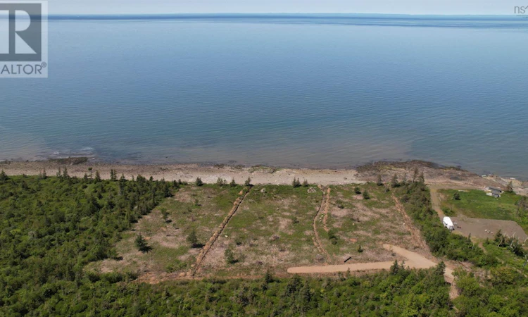 Lot-8b Shore Road west