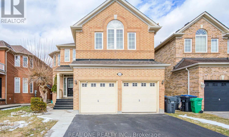 3696 Waterfall Crescent