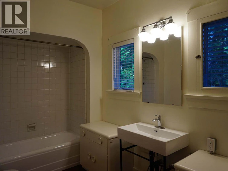 1825 Drummond Drive, Vancouver, BC, V6T 1B7 - 21