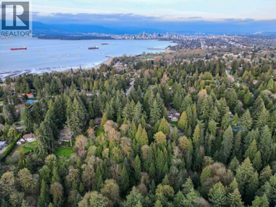 1825 Drummond Drive - 3