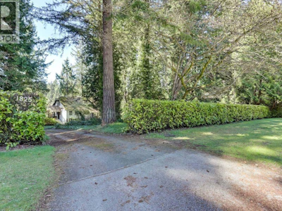1825 Drummond Drive - 5
