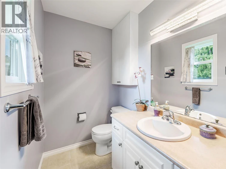 1298 Sunrise Drive, French Creek, BC, V9P 1W7 - 14