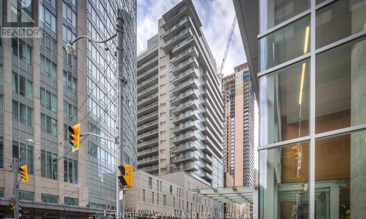 1101-220 Victoria Street