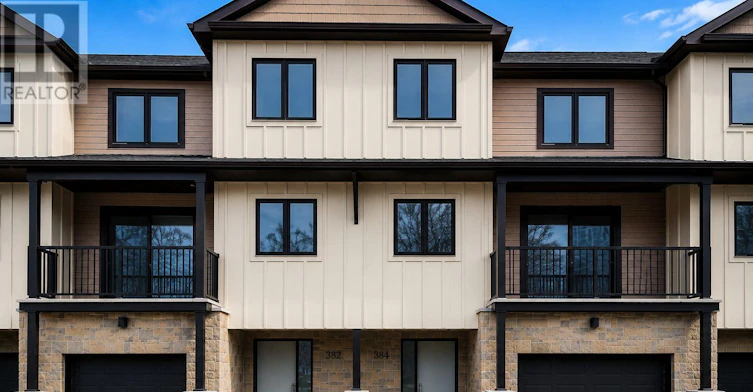 327 Voyageur Place, Russell, ON, K0A 1W1