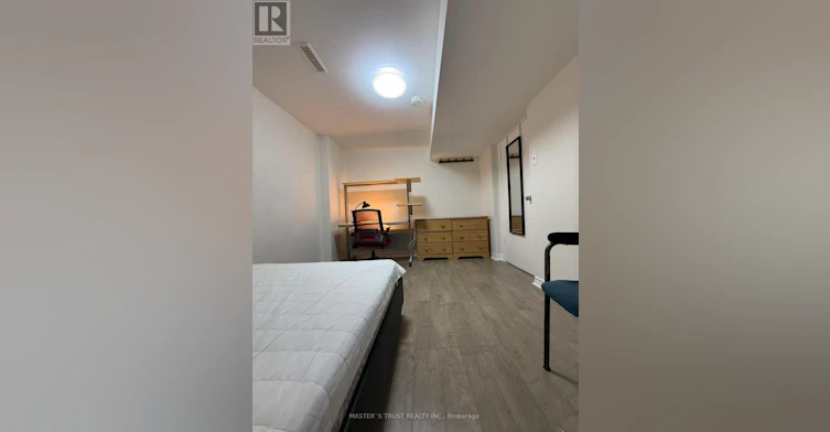 BSMT-16 Farmington Crescent, Toronto, ON, M1S 1G1 - 5