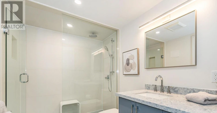 HOUSE-202 Rusholme Road, Toronto, ON, M6H 2Y7 - 2