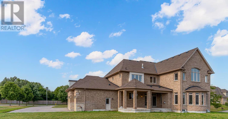 24 Whitewood Drive, Whitchurch-Stouffville, ON, L4A 1R9 - 2