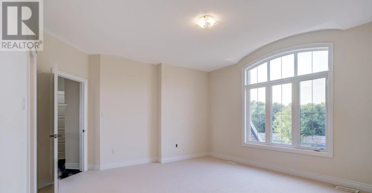 24 Whitewood Drive, Whitchurch-Stouffville, ON, L4A 1R9 - 4