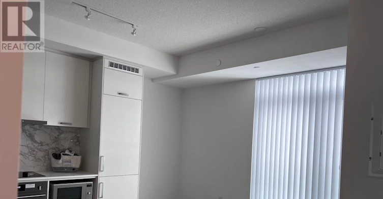603-38 Honeycrisp Crescent, Vaughan, ON, L4K 0M8 - 9